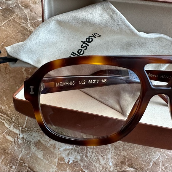 Illesteva Memphis Havana Sunglasses main image 4